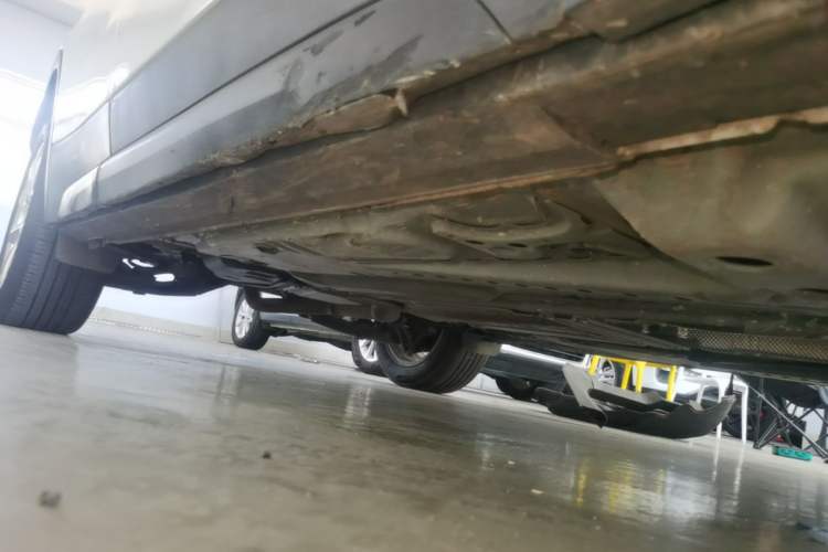 Used Cadillac XT4 2021 28T Two-Wheel Drive Tech Edition Right Side Sill
