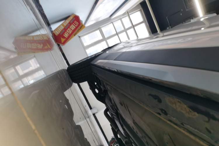 Used Cadillac XT4 2021 28T Two-Wheel Drive Luxury Version Right Side Sill