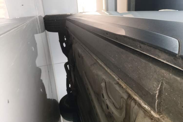 Used Cadillac XT4 2021 28T Two-Wheel Drive Tech Edition Right Side Sill