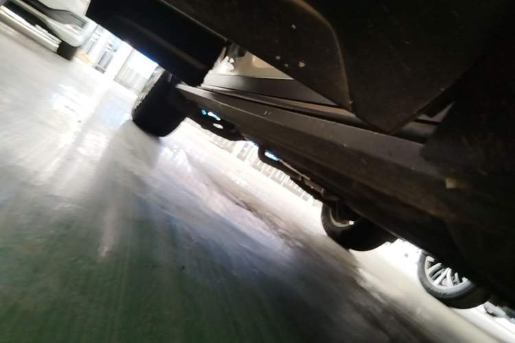 Used Cadillac XT4 2021 28T Two-Wheel Drive Tech Edition Right Side Sill