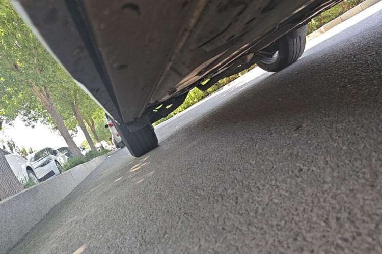Used Cadillac XT4 2021 28T Two-Wheel Drive Luxury Version Right Side Sill
