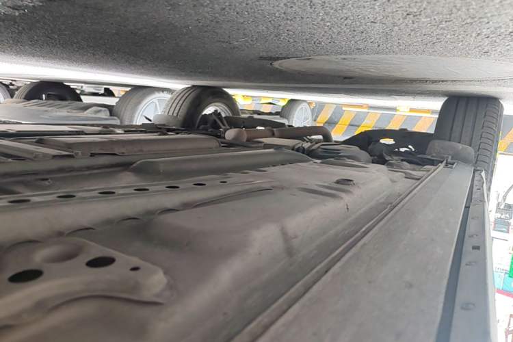 Used Cadillac XT4 2021 28T Two-Wheel Drive Tech Edition Right Side Sill