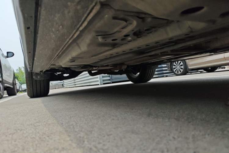 Used Cadillac XT4 2021 28T Two-Wheel Drive Tech Edition Right Side Sill
