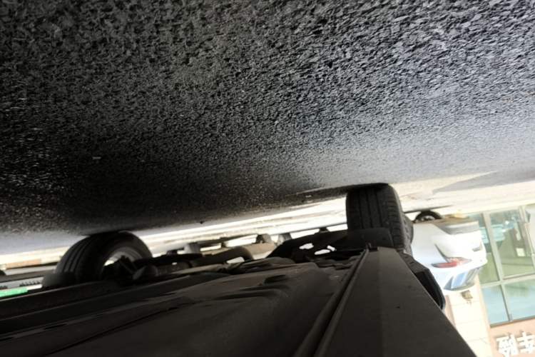Used Cadillac XT4 2021 28T Two-Wheel Drive Tech Edition Right Side Sill