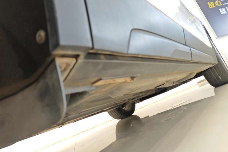 Used Cadillac XT4 2021 28T Two-Wheel Drive Tech Edition Right Side Sill