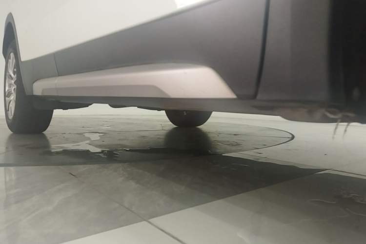 Used Cadillac XT4 2021 28T Two-Wheel Drive Leading Version Right Side Sill