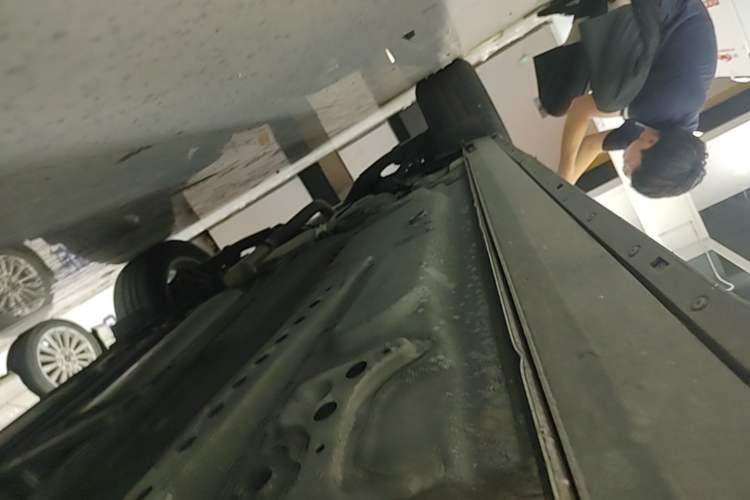 Used Cadillac XT4 2021 28T Two-Wheel Drive Tech Edition Right Side Sill