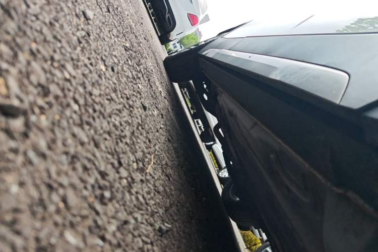 Used Cadillac XT4 2021 28T Two-Wheel Drive Leading Version Right Side Sill