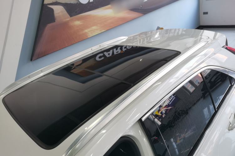 Used Cadillac XT4 2021 28T Two-Wheel Drive Luxury Version Roof