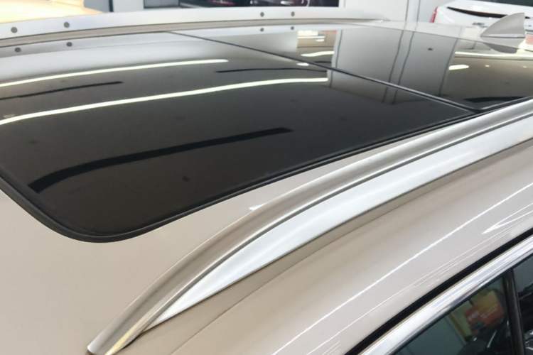 Used Cadillac XT4 2021 28T Two-Wheel Drive Tech Edition Roof