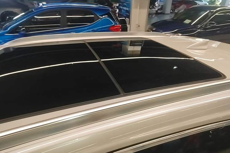 Used Cadillac XT4 2021 28T Two-Wheel Drive Tech Edition Roof