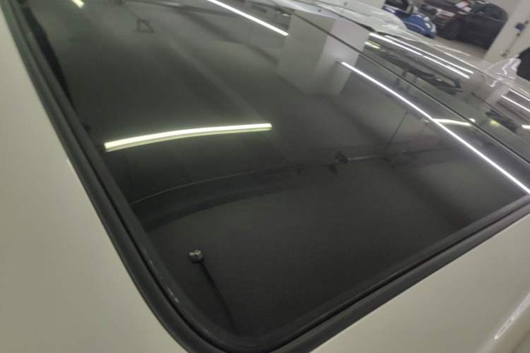 Used Cadillac XT4 2021 28T Two-Wheel Drive Leading Version Roof