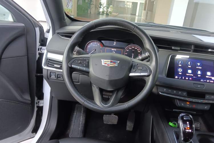 Used Cadillac XT4 2021 28T Two-Wheel Drive Leading Version Steering Wheel
