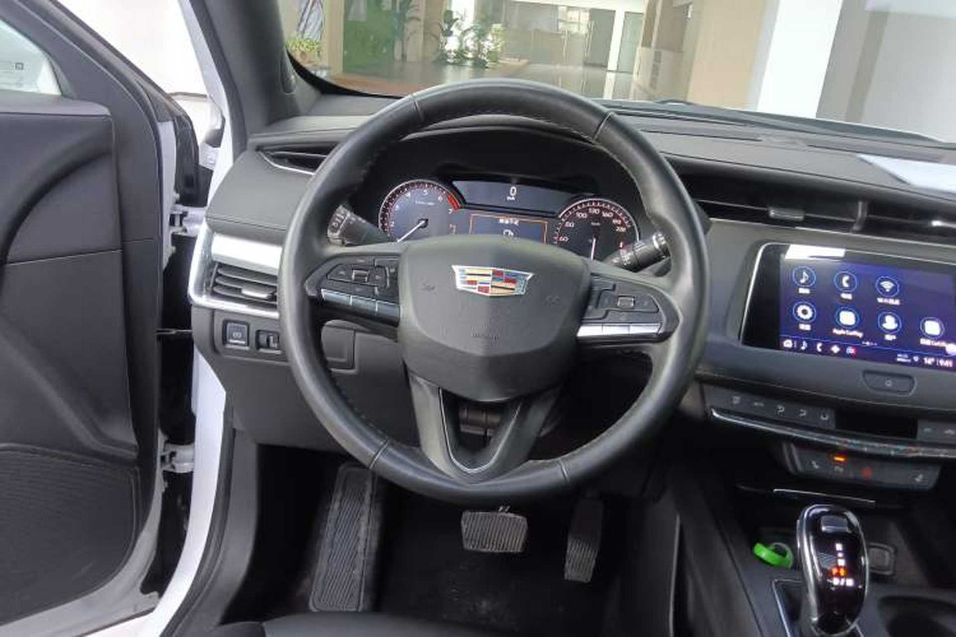 Used Cadillac XT4 2021 28T Two-Wheel Drive Leading Version Steering Wheel