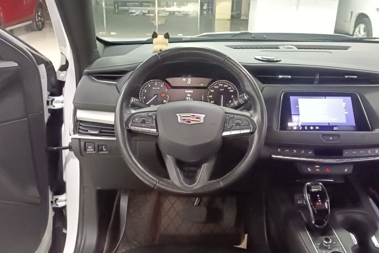 Used Cadillac XT4 2021 28T Two-Wheel Drive Leading Version Steering Wheel