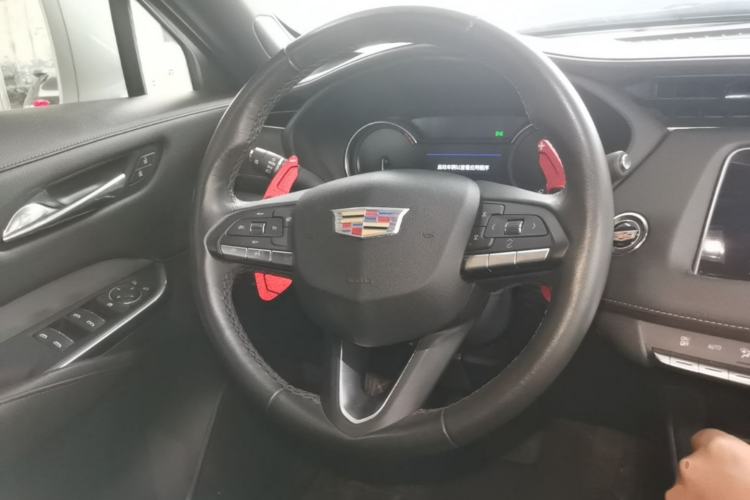 Used Cadillac XT4 2021 28T Two-Wheel Drive Leading Version Steering Wheel