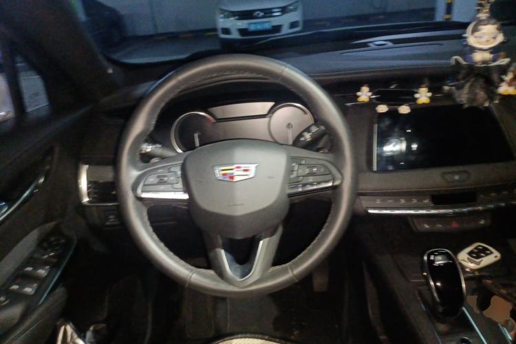 Used Cadillac XT4 2021 28T Two-Wheel Drive Leading Version Steering Wheel
