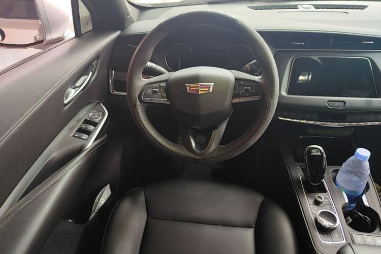 Used Cadillac XT4 2021 28T Two-Wheel Drive Leading Version Steering Wheel