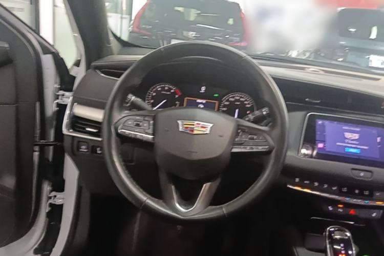 Used Cadillac XT4 2021 28T Two-Wheel Drive Leading Version Steering Wheel