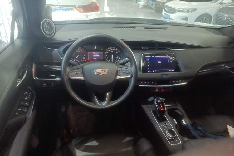 Used Cadillac XT4 2021 28T Two-Wheel Drive Tech Edition Steering Wheel