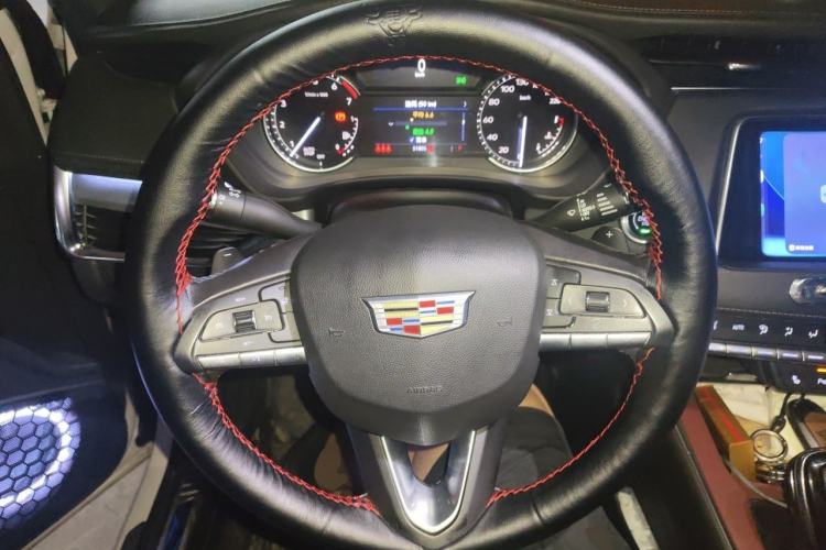 Used Cadillac XT4 2021 28T Two-Wheel Drive Leading Version Steering Wheel