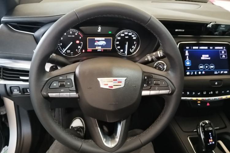 Used Cadillac XT4 2021 28T Two-Wheel Drive Tech Edition Steering Wheel