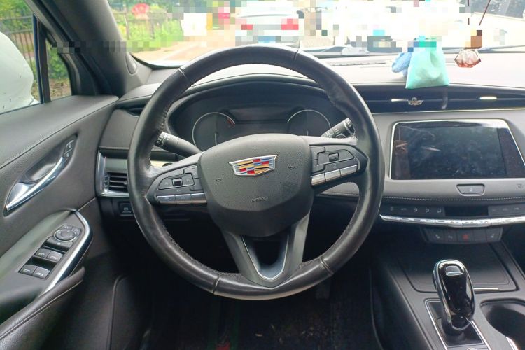 Used Cadillac XT4 2021 28T Two-Wheel Drive Leading Version Steering Wheel