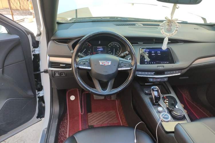Used Cadillac XT4 2021 28T Two-Wheel Drive Leading Version Steering Wheel