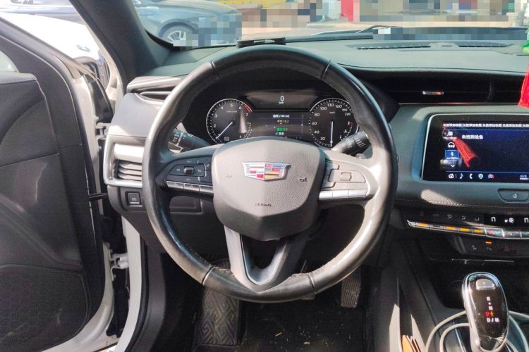 Used Cadillac XT4 2021 28T Two-Wheel Drive Luxury Version Steering Wheel