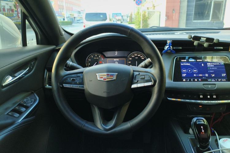 Used Cadillac XT4 2021 28T Two-Wheel Drive Leading Version Steering Wheel