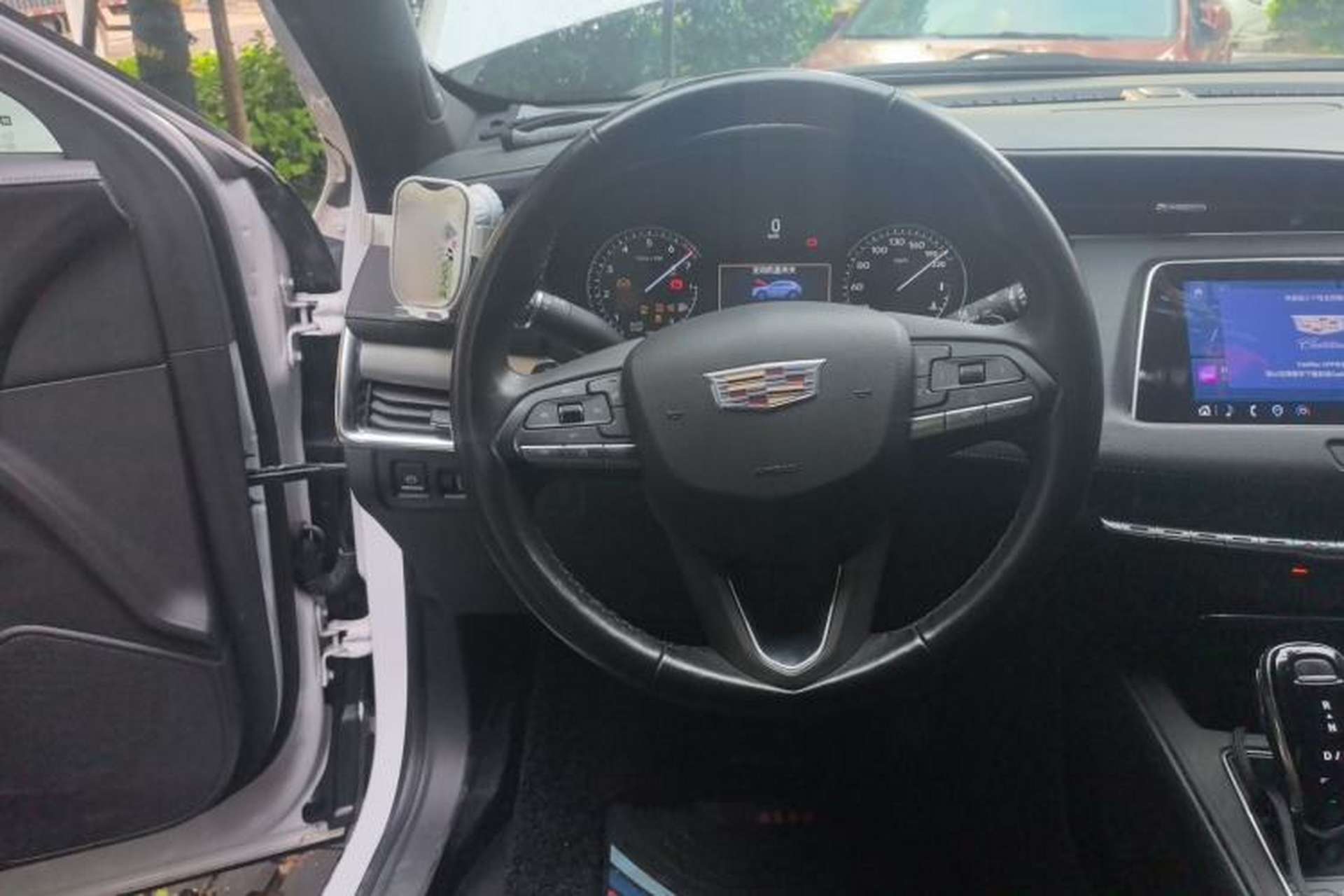 Used Cadillac XT4 2021 28T Two-Wheel Drive Luxury Version Steering Wheel