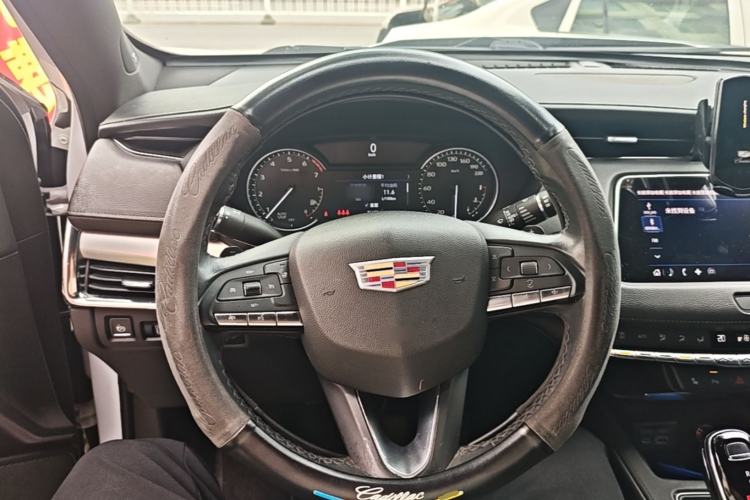 Used Cadillac XT4 2021 28T Two-Wheel Drive Leading Version Steering Wheel