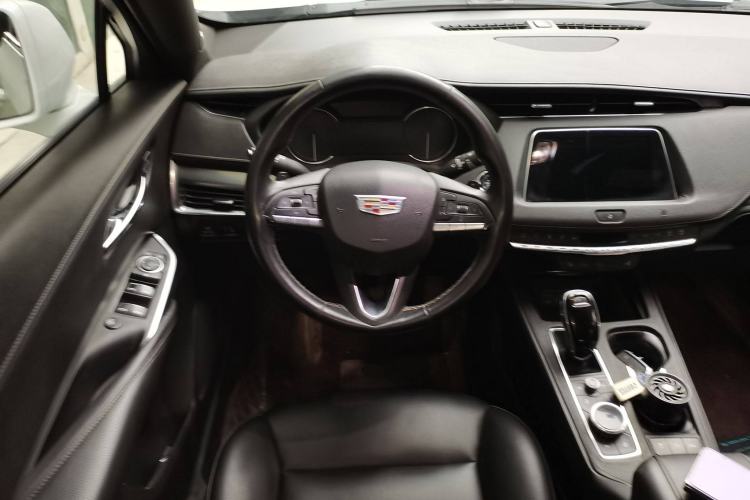 Used Cadillac XT4 2021 28T Two-Wheel Drive Leading Version Steering Wheel