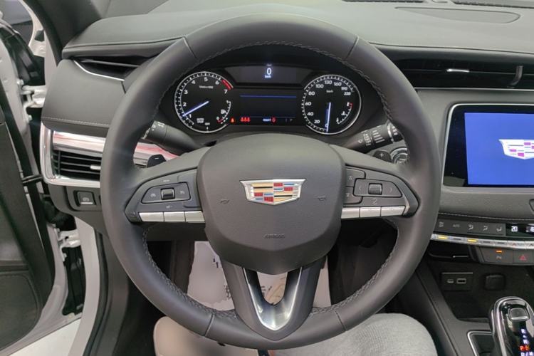 Used Cadillac XT4 2021 28T Two-Wheel Drive Tech Edition Steering Wheel