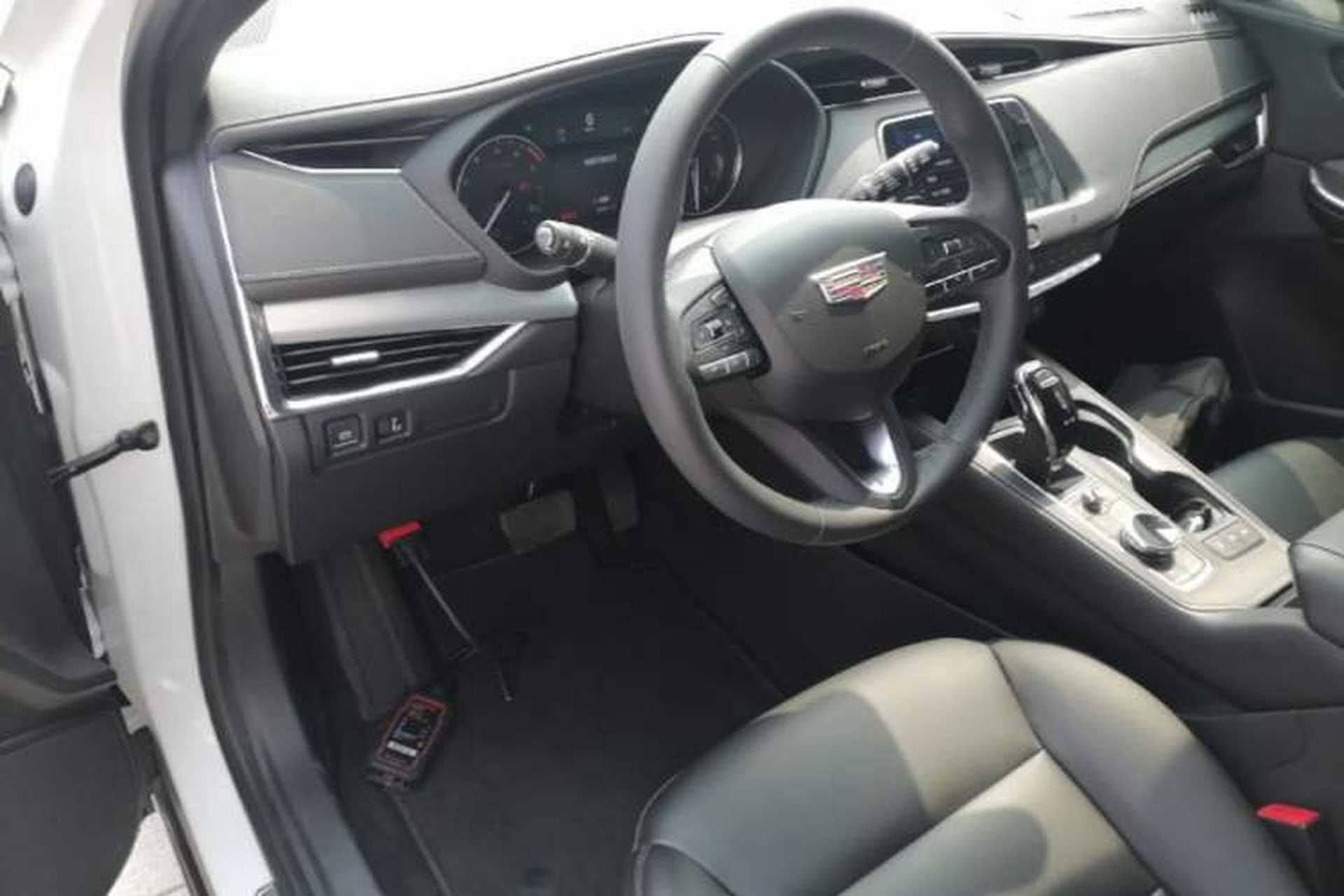 Used Cadillac XT4 2021 28T Two-Wheel Drive Leading Version Steering Wheel