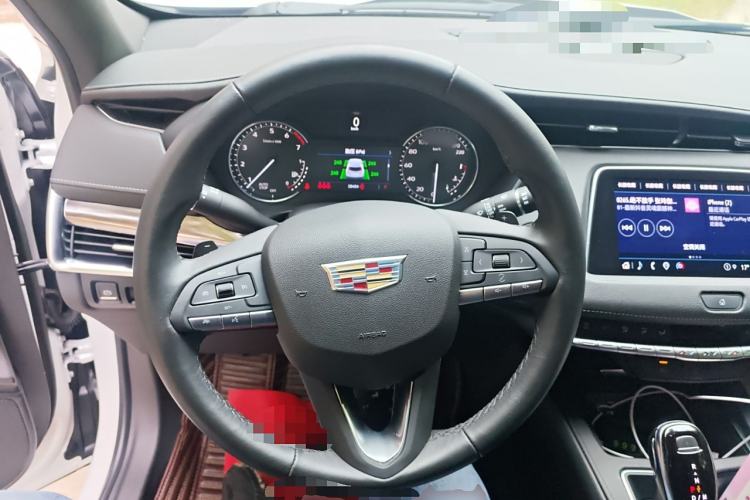 Used Cadillac XT4 2021 28T Two-Wheel Drive Tech Edition Steering Wheel