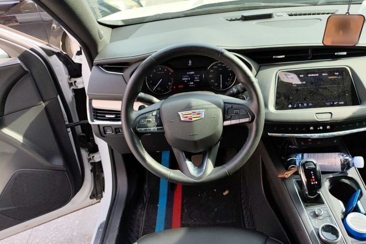 Used Cadillac XT4 2021 28T Two-Wheel Drive Leading Version Steering Wheel