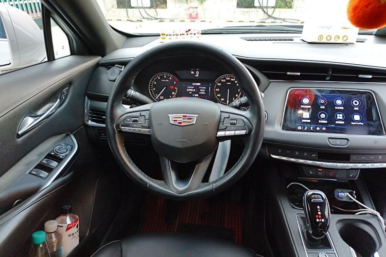 Used Cadillac XT4 2021 28T Two-Wheel Drive Luxury Version Steering Wheel
