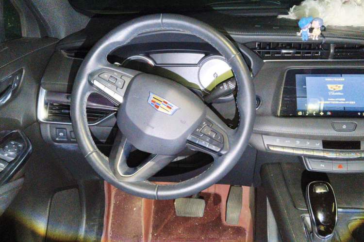 Used Cadillac XT4 2021 28T Two-Wheel Drive Tech Edition Steering Wheel