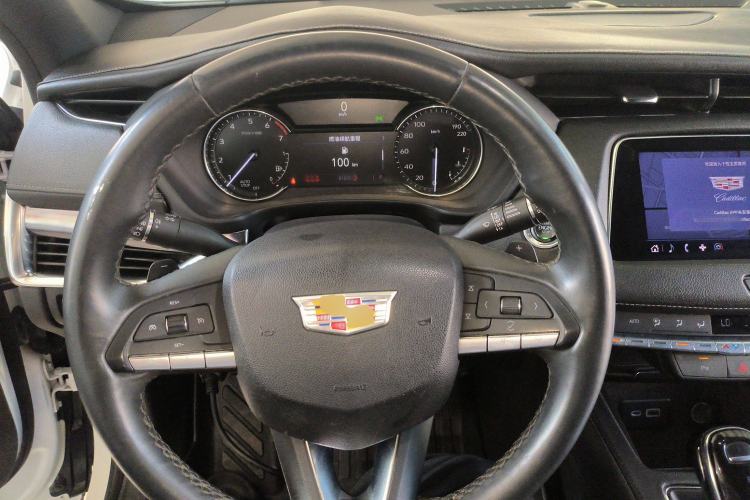 Used Cadillac XT4 2021 28T Two-Wheel Drive Tech Edition Steering Wheel