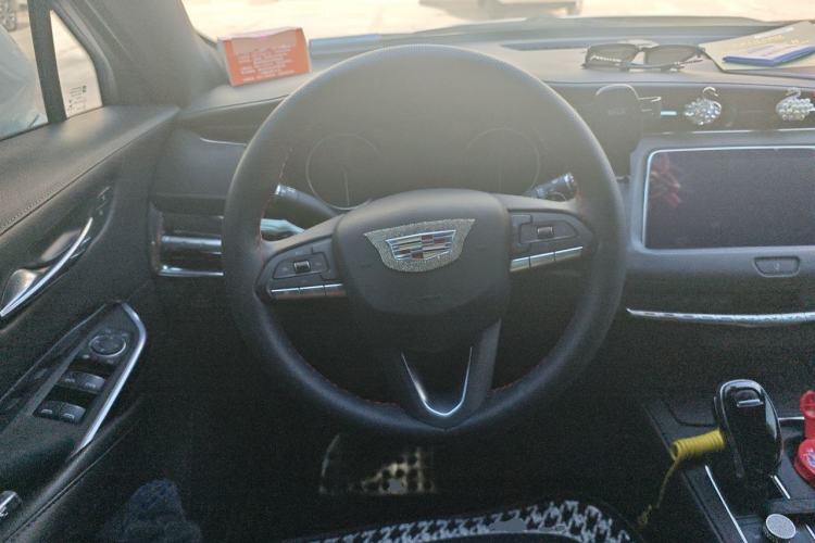 Used Cadillac XT4 2021 28T Two-Wheel Drive Tech Edition Steering Wheel