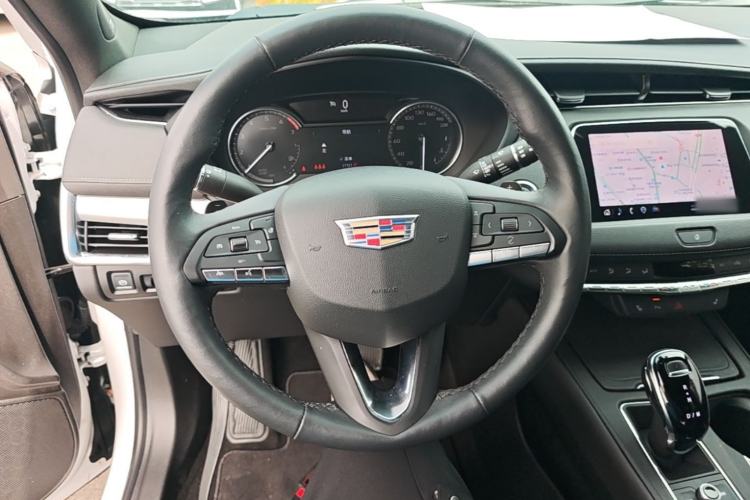 Used Cadillac XT4 2021 28T Two-Wheel Drive Leading Version Steering Wheel
