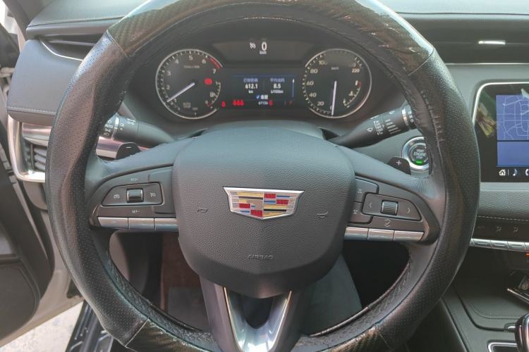 Used Cadillac XT4 2021 28T Two-Wheel Drive Tech Edition Steering Wheel