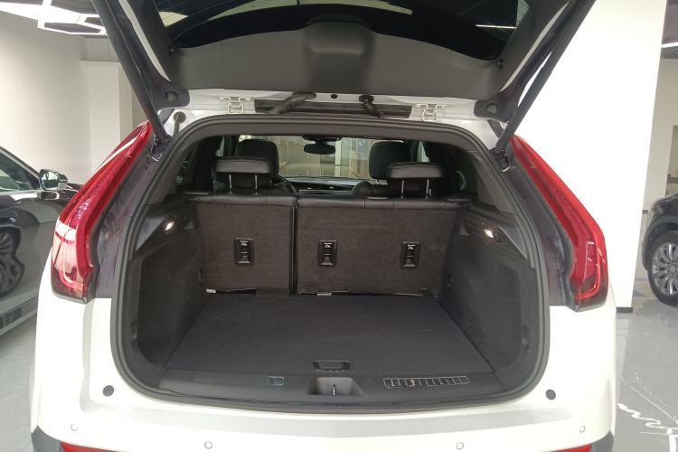 Used Cadillac XT4 2021 28T Two-Wheel Drive Leading Version Trunk