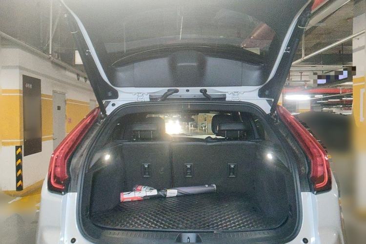 Used Cadillac XT4 2021 28T Two-Wheel Drive Tech Edition Trunk