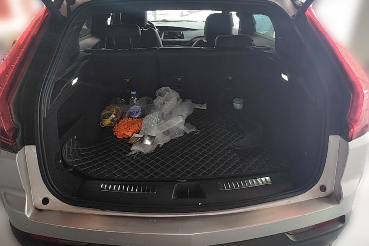 Used Cadillac XT4 2021 28T Two-Wheel Drive Leading Version Trunk