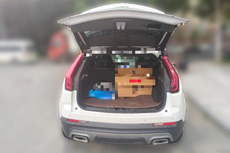 Used Cadillac XT4 2021 28T Two-Wheel Drive Luxury Version Trunk
