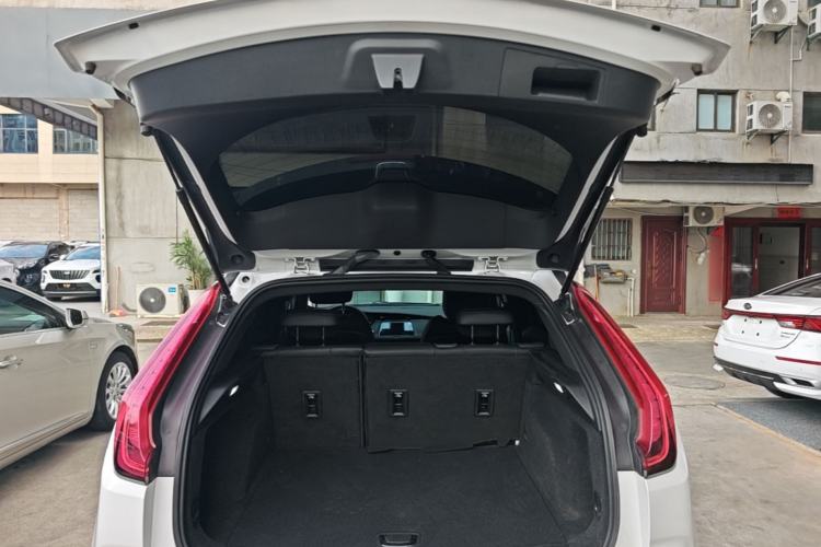 Used Cadillac XT4 2021 28T Two-Wheel Drive Tech Edition Trunk