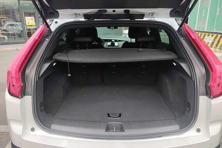 Used Cadillac XT4 2021 28T Two-Wheel Drive Tech Edition Trunk