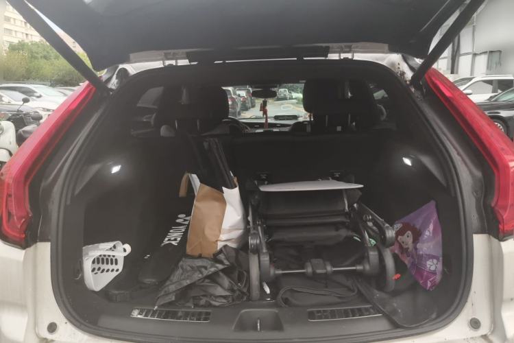 Used Cadillac XT4 2021 28T Two-Wheel Drive Leading Version Trunk